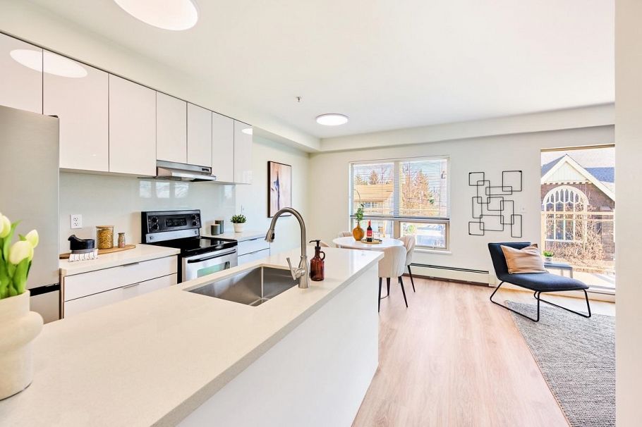 311 1033 St. Georges Avenue North Vancouver, BC - 7