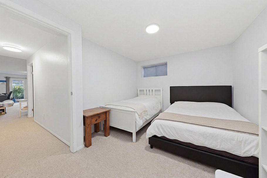 1911 Deep Cove Road North Vancouver, BC - 31