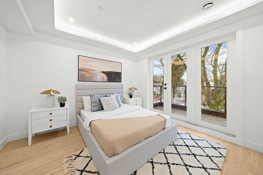 1 1967 E 13th Avenue Vancouver, BC - 20