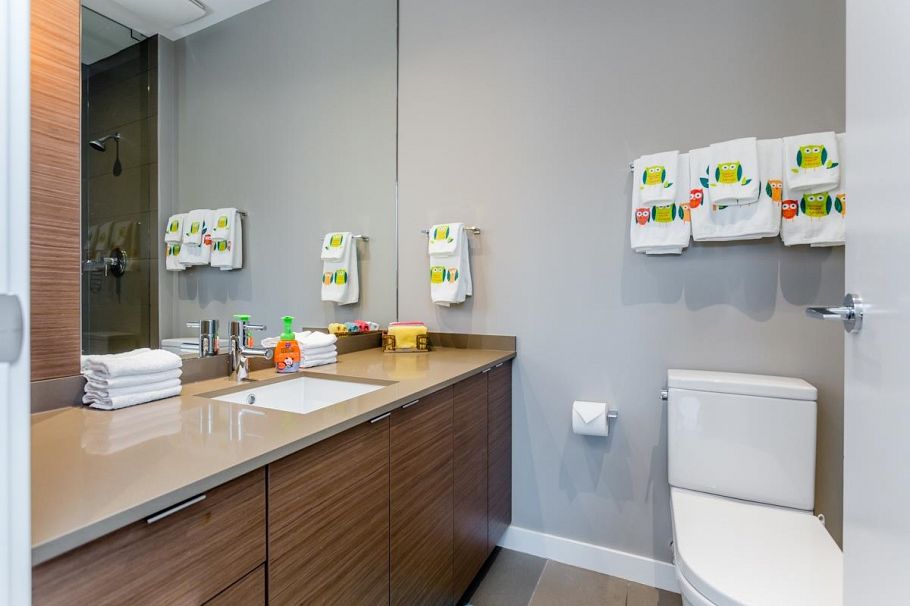 1635 Eastern Avenue North Vancouver, BC - 16