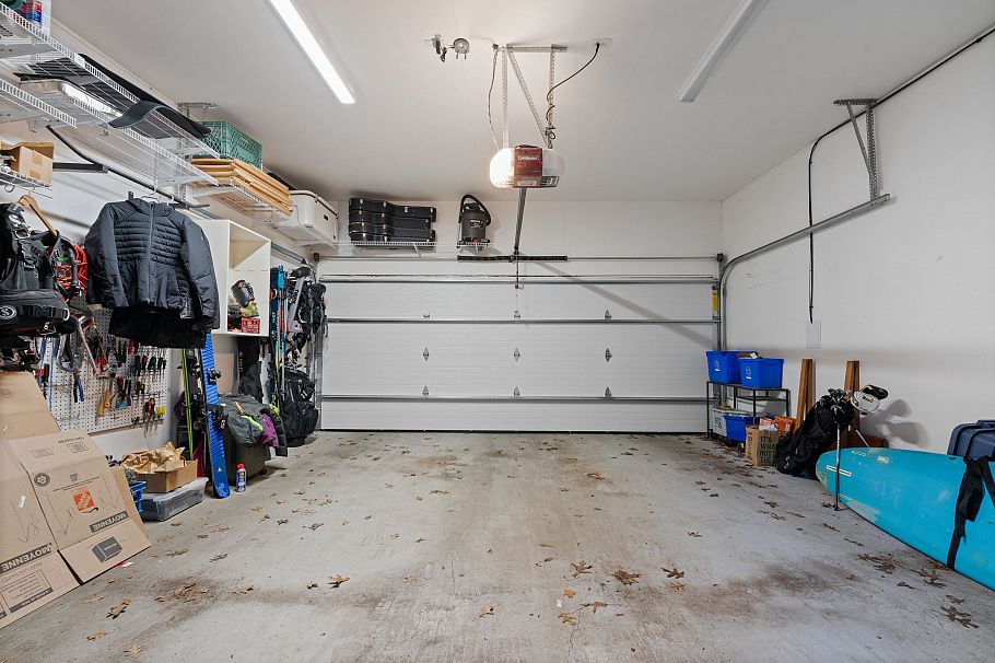 2142 W 1st Avenue Vancouver, BC - 40