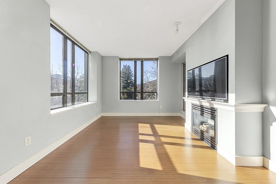 312 170 W 1st Street North Vancouver, BC - 4