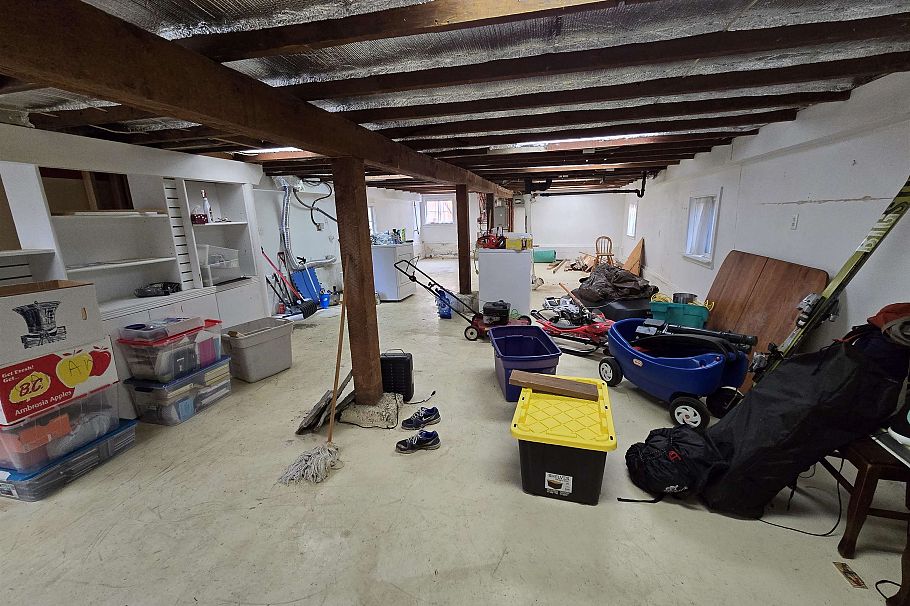 4212 Perry Street Vancouver, BC - 20