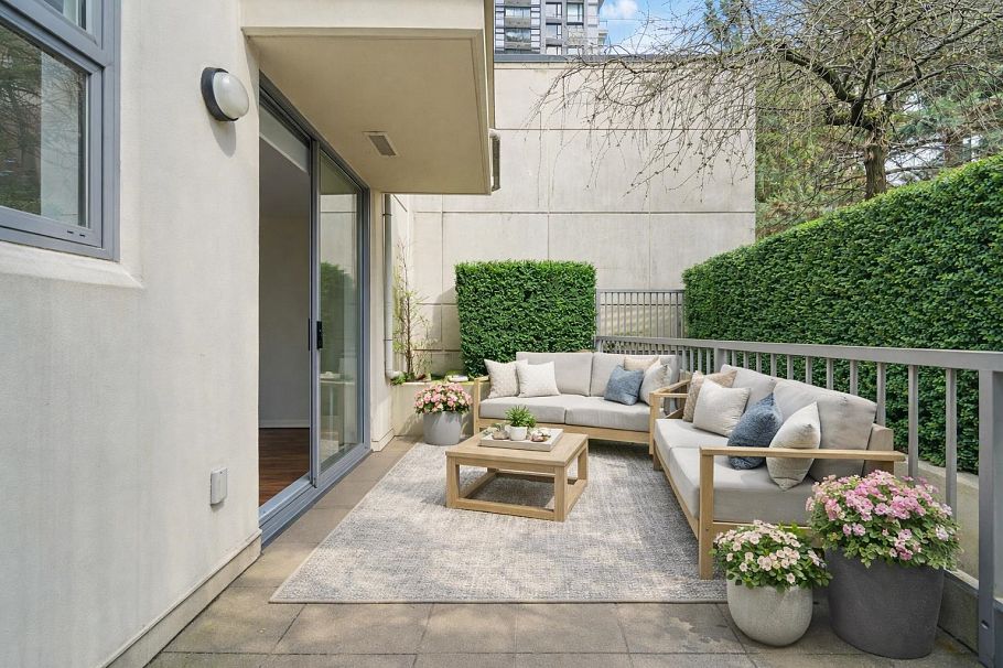 1237 Richards Street Vancouver, BC - 12