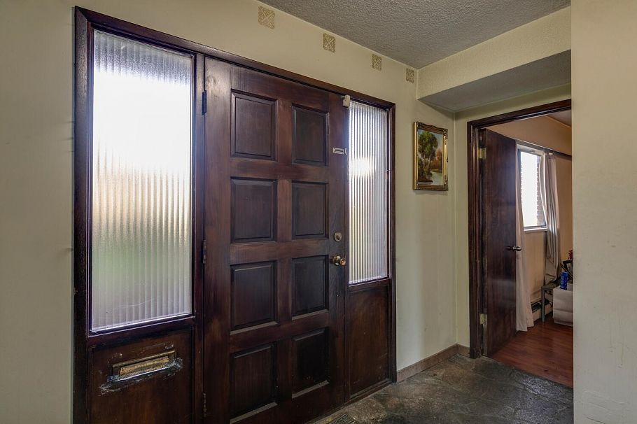 3254 E 5th Avenue Vancouver, BC - 5