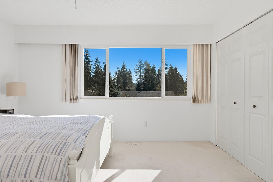 2716 Byron Road North Vancouver, BC - 23