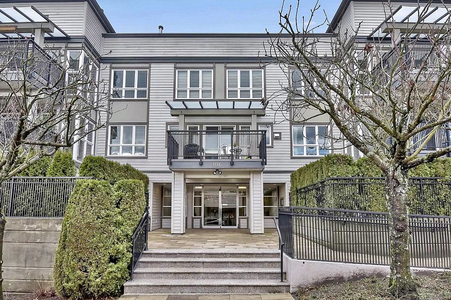 403 106 W Kings Road North Vancouver, BC - 1