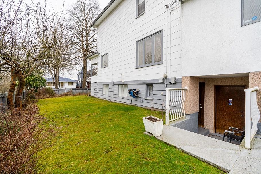 2604 E 19th Avenue Vancouver, BC - 29