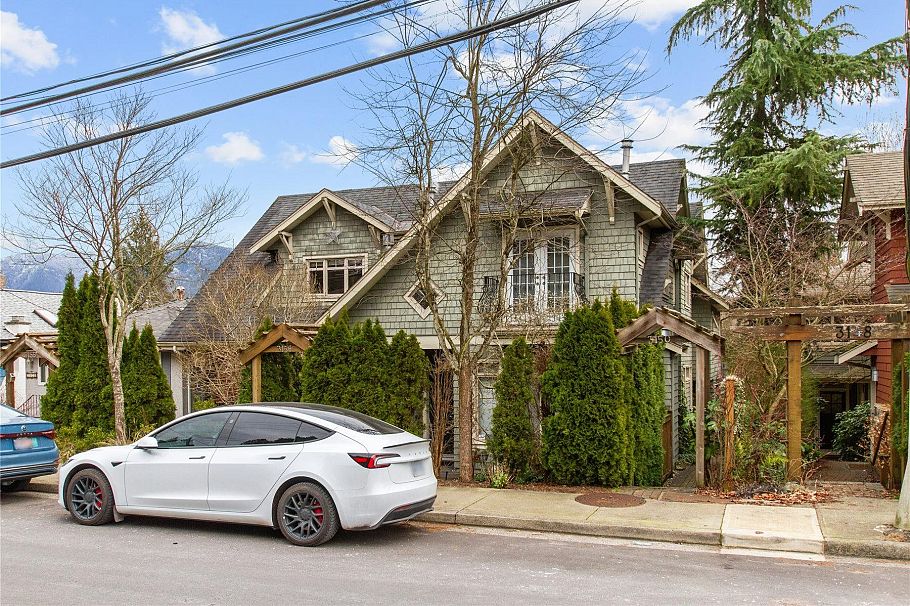 3150 Fromme Road North Vancouver, BC - 1