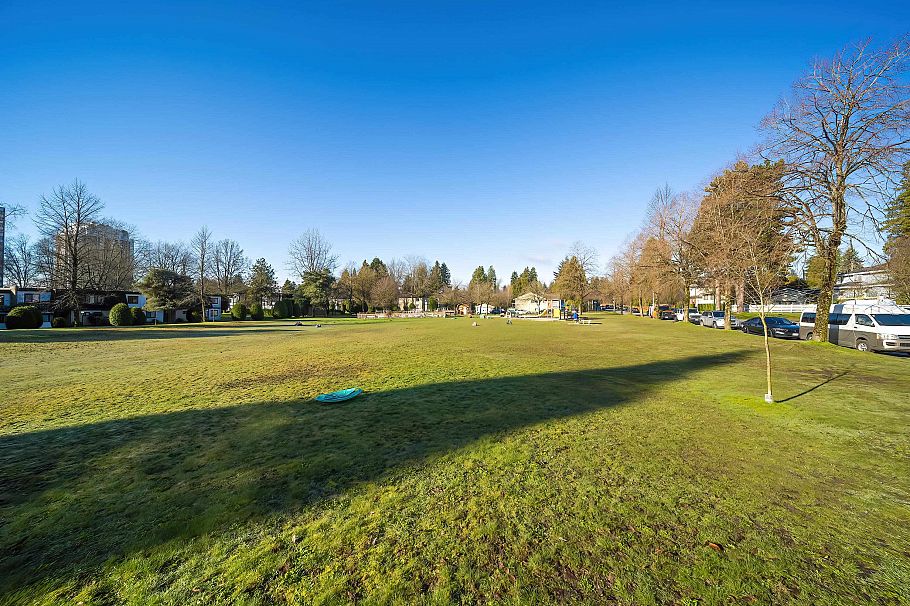 208 6933 Cambie Street Vancouver, BC - 25