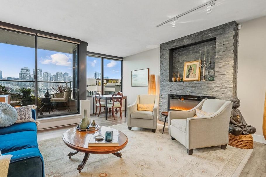 521 666 Leg In Boot Square Vancouver, BC - 5