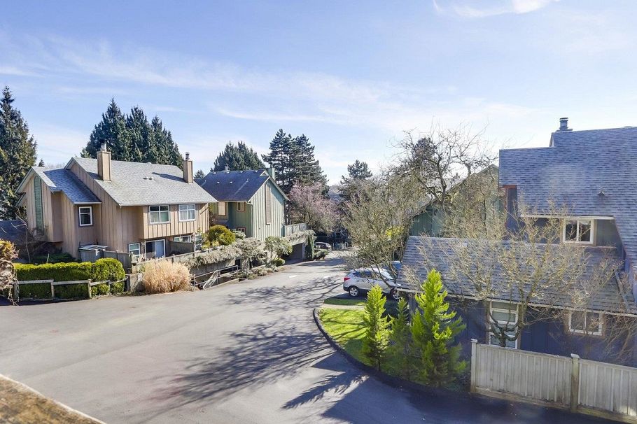 29 900 W 17th Street North Vancouver, BC - 33