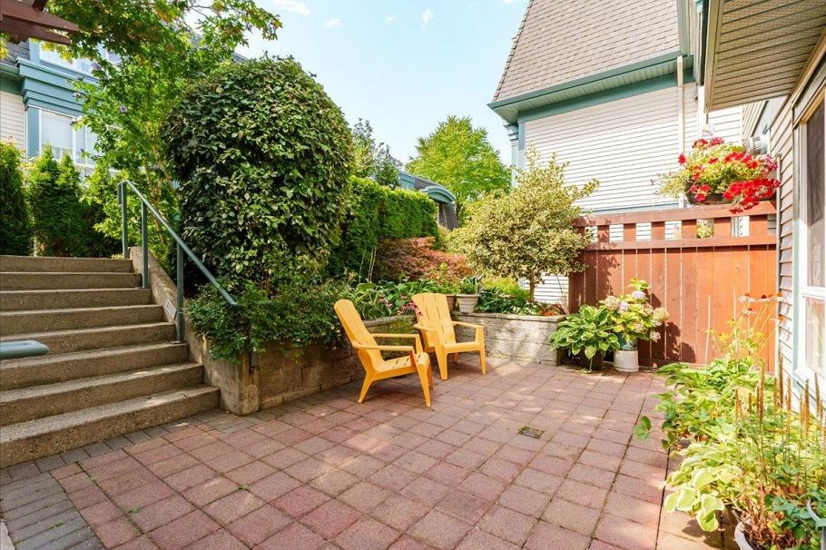 12 288 St. Davids Avenue North Vancouver, BC - 2