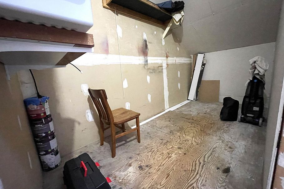 8132 Laval Place Vancouver, BC - 24