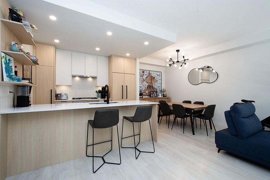 118 2045 Heritage Park Lane North Vancouver, BC - 12