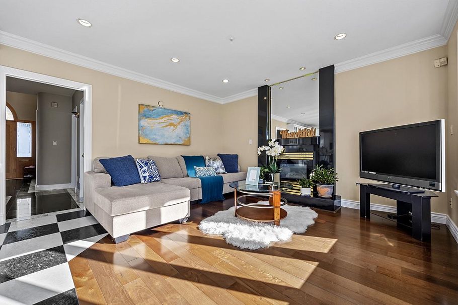 2288 W 20th Avenue Vancouver, BC - 15