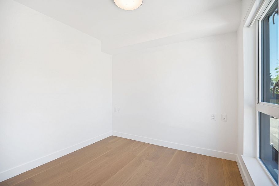 123 725 W 49 Avenue Vancouver, BC - 24