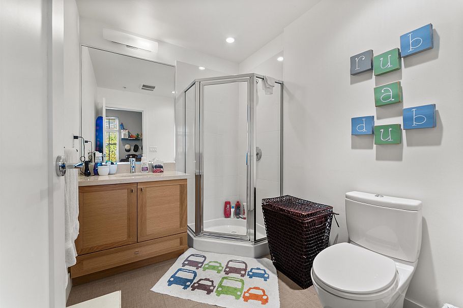 41 3639 Aldercrest Drive North Vancouver, BC - 26