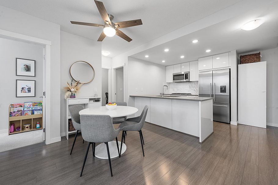 511 3281 E Kent Avenue North Avenue Vancouver, BC - 4