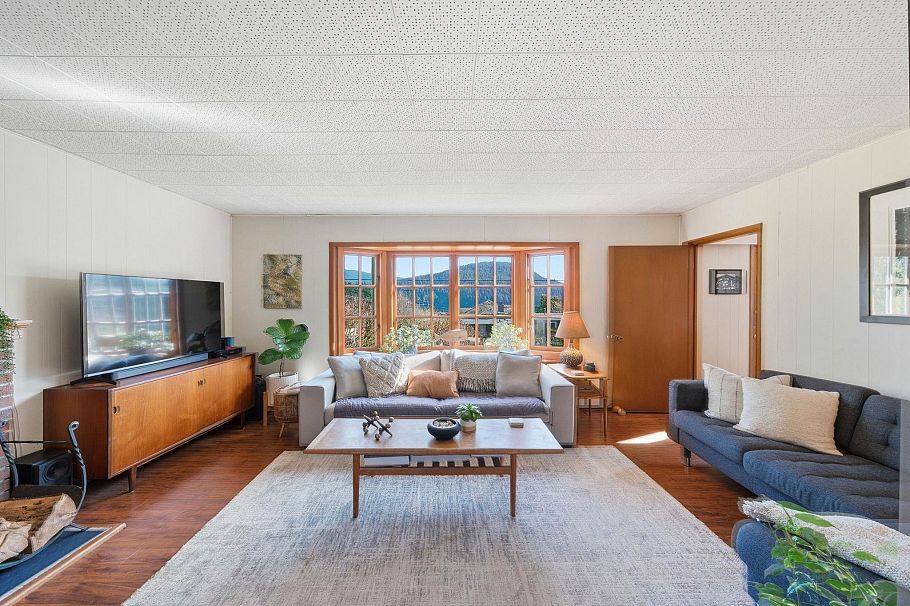 487 Roslyn Boulevard North Vancouver, BC - 7