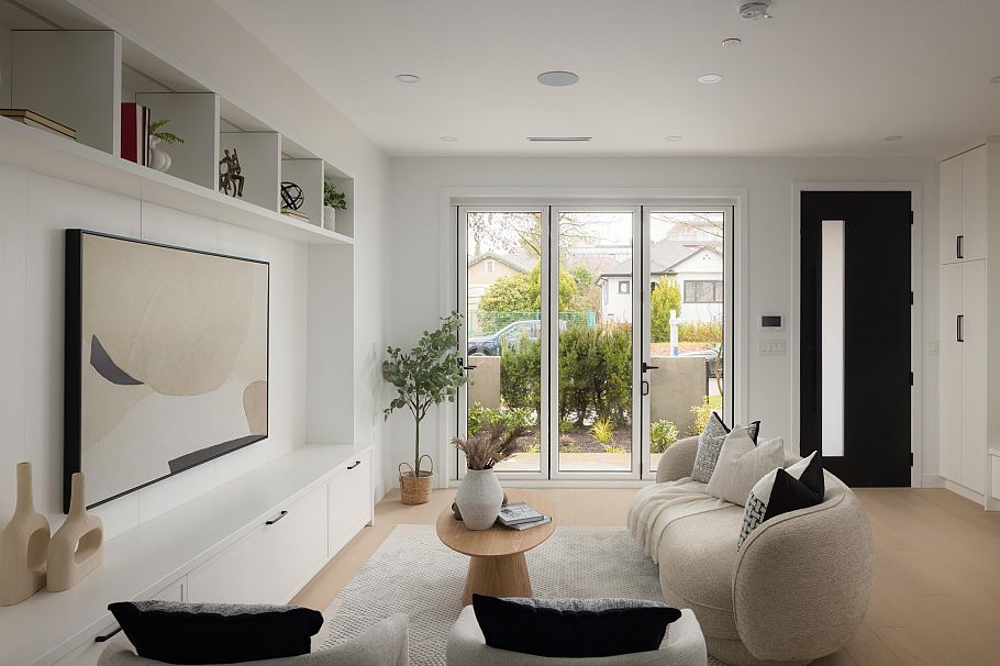 1 419 W 23rd Avenue Vancouver, BC - 8