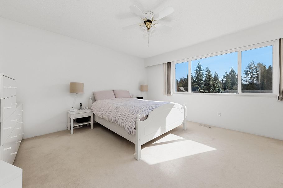 2716 Byron Road North Vancouver, BC - 20