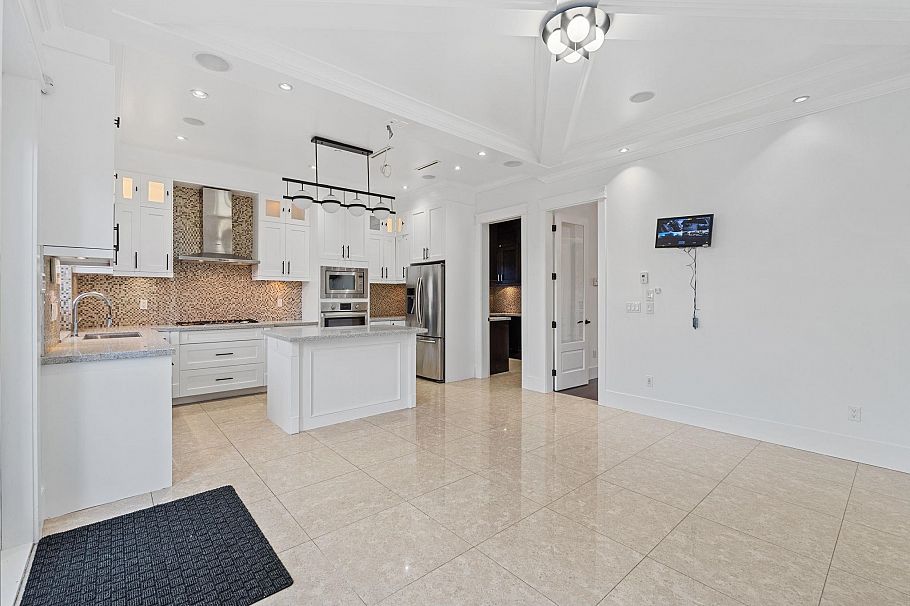 831 E King Edward Avenue Vancouver, BC - 7