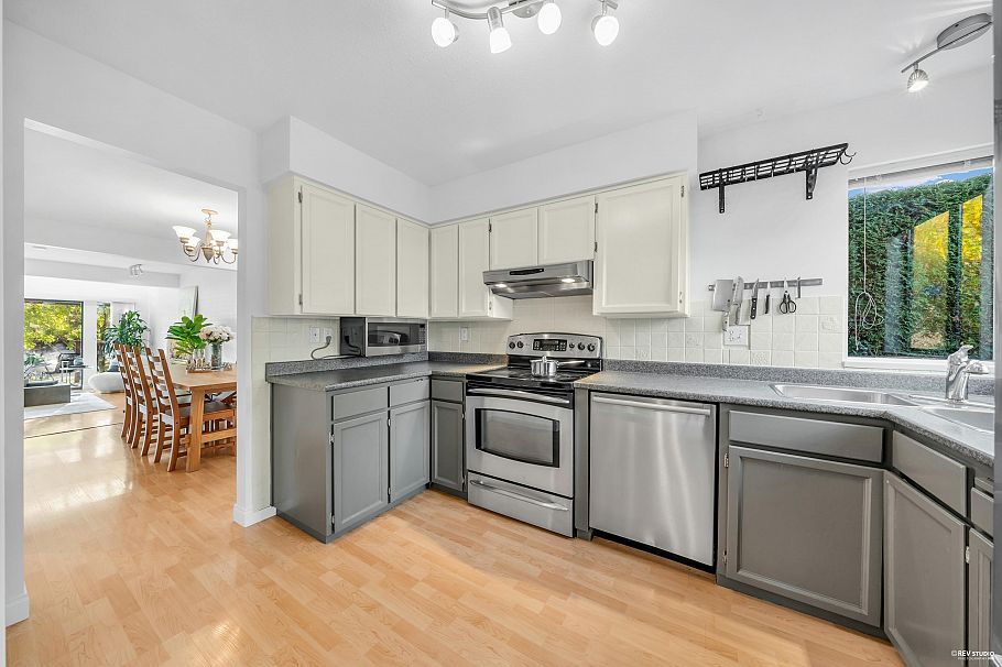 252 E 21st Street North Vancouver, BC - 13