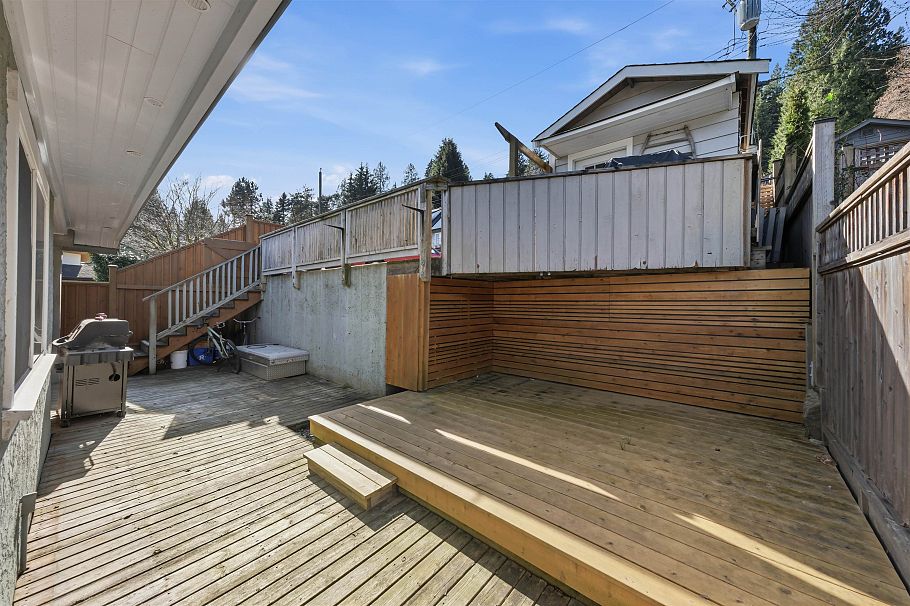 1911 Deep Cove Road North Vancouver, BC - 22