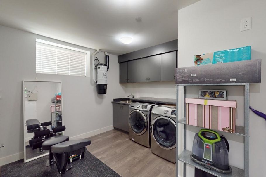 3317 E 3rd Avenue Vancouver, BC - 31