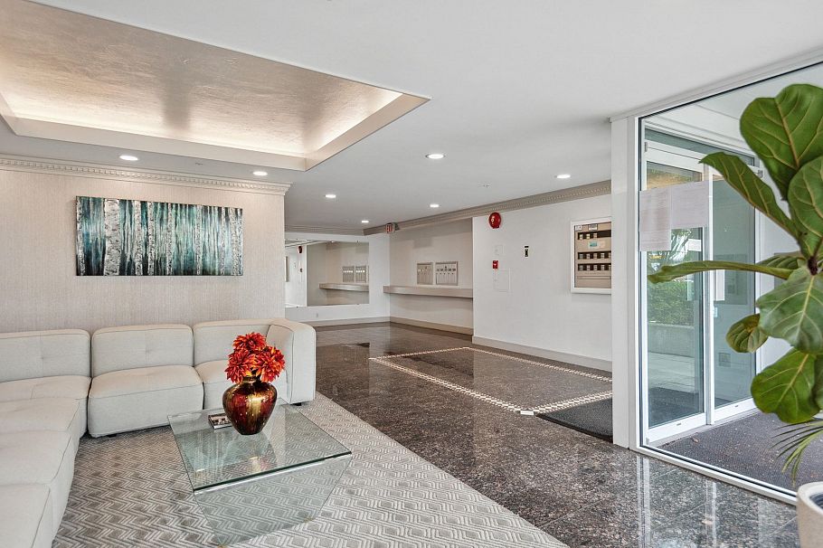 5A 1403 Beach Avenue Vancouver, BC - 4