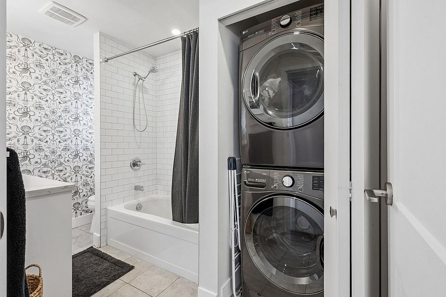 3616 E Georgia Street Vancouver, BC - 27