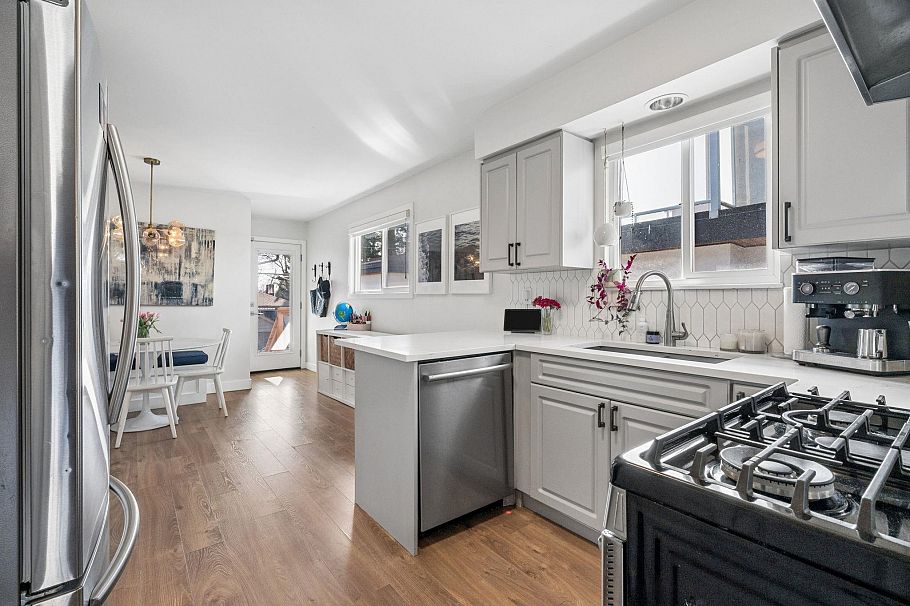 3616 E Georgia Street Vancouver, BC - 23