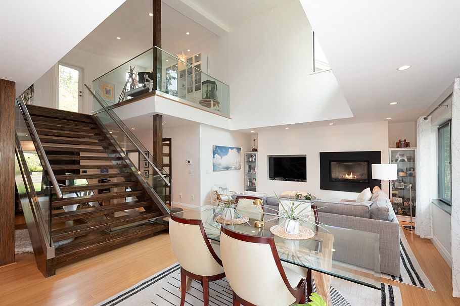 1930 Panorama Drive North Vancouver, BC - 13