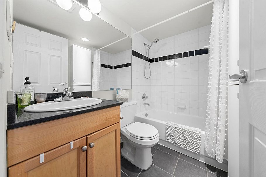 305 33 N Templeton Drive Vancouver, BC - 15