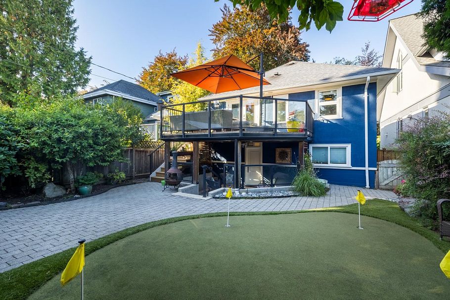 3432 W 13th Avenue Vancouver, BC - 34