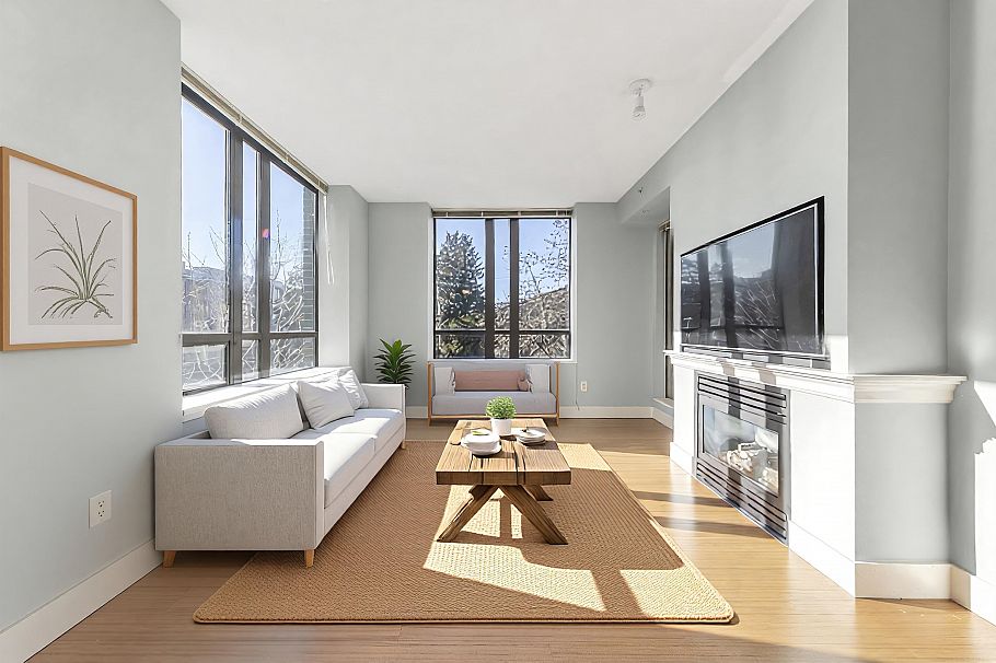 312 170 W 1st Street North Vancouver, BC - 3