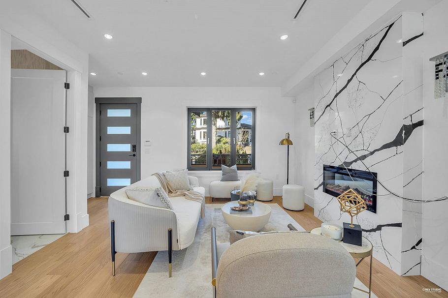 1 1722 W 68th Avenue Vancouver, BC - 3