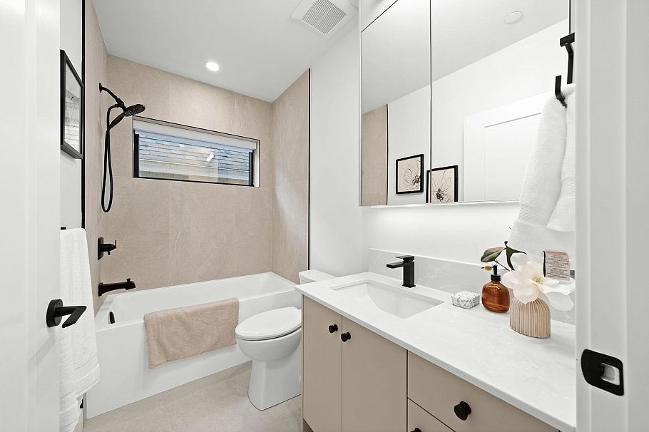 1 2247 Parker Street Vancouver, BC - 20