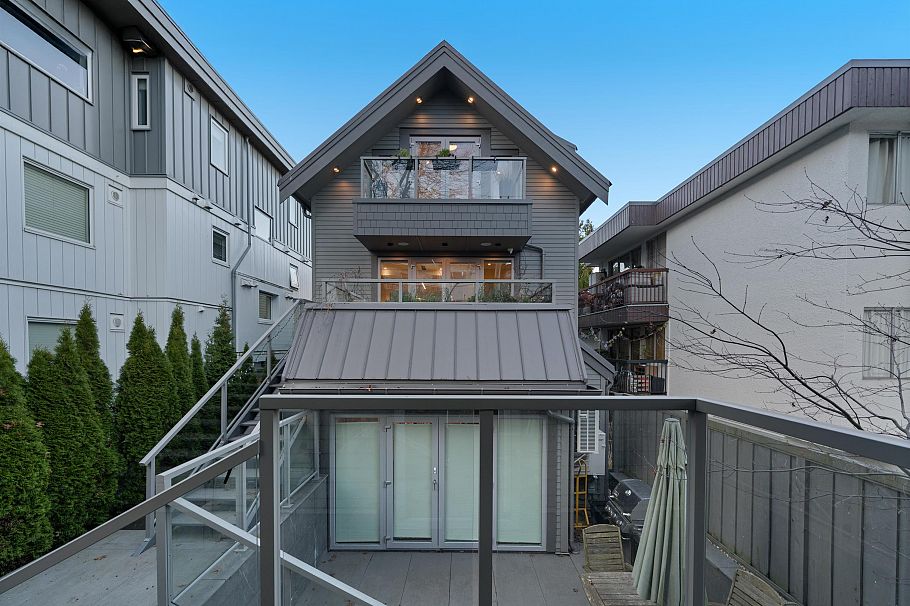 2142 W 1st Avenue Vancouver, BC - 33