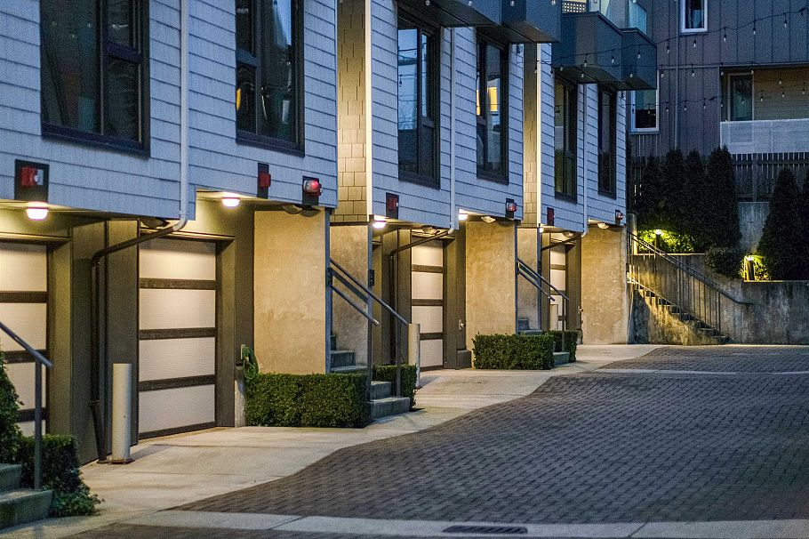 33 720 E 3rd Street North Vancouver, BC - 20