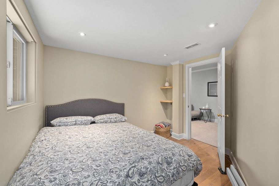 145 E Kensington Road North Vancouver, BC - 33