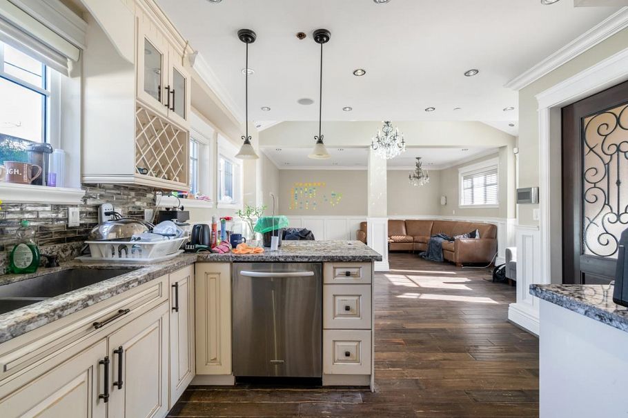 1441 W 49th Avenue Vancouver, BC - 22