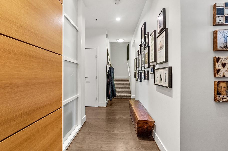 41 3639 Aldercrest Drive North Vancouver, BC - 29