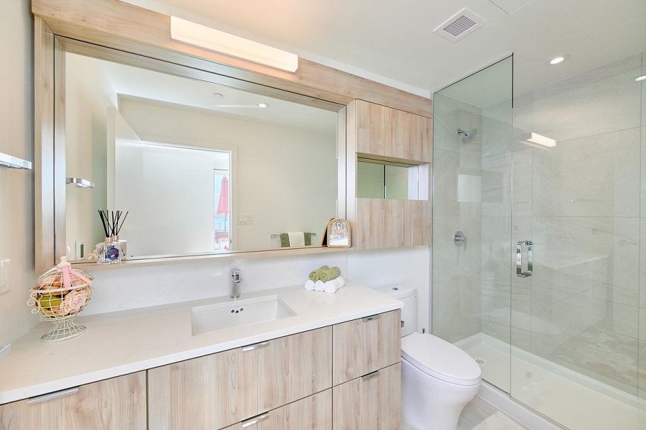 807 755 Harbourside Drive North Vancouver, BC - 30