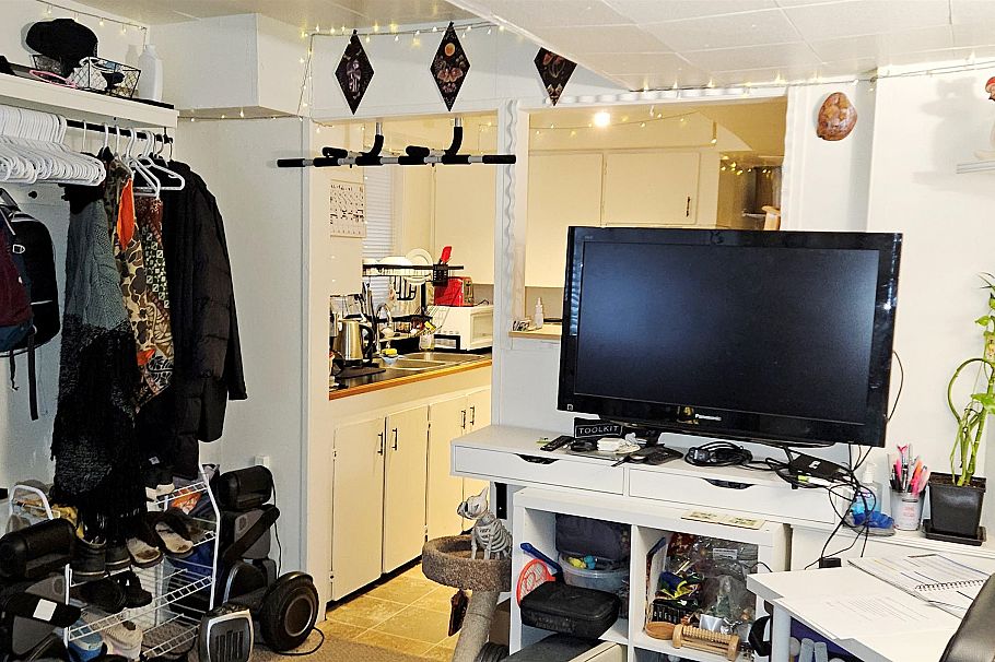 2635 W 7th Avenue Vancouver, BC - 20