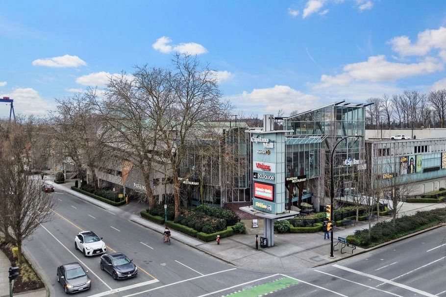 403 857 W 15th Street North Vancouver, BC - 22