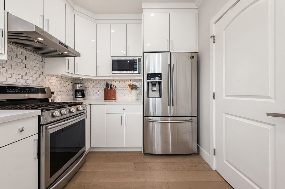 2876 Clark Drive Vancouver, BC - 7