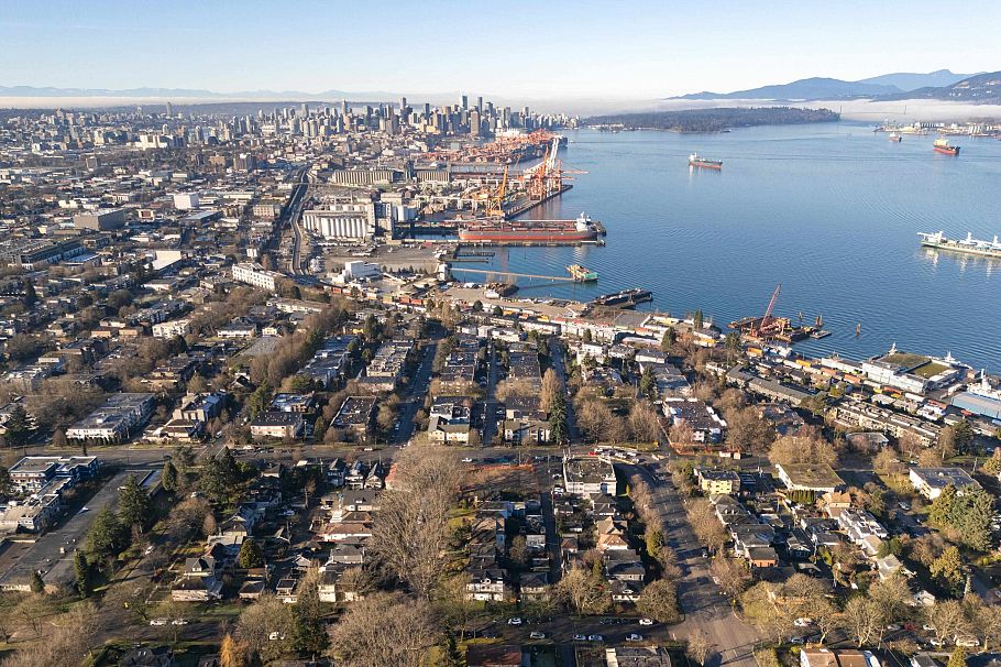 323 N Kamloops Street Vancouver, BC - 31