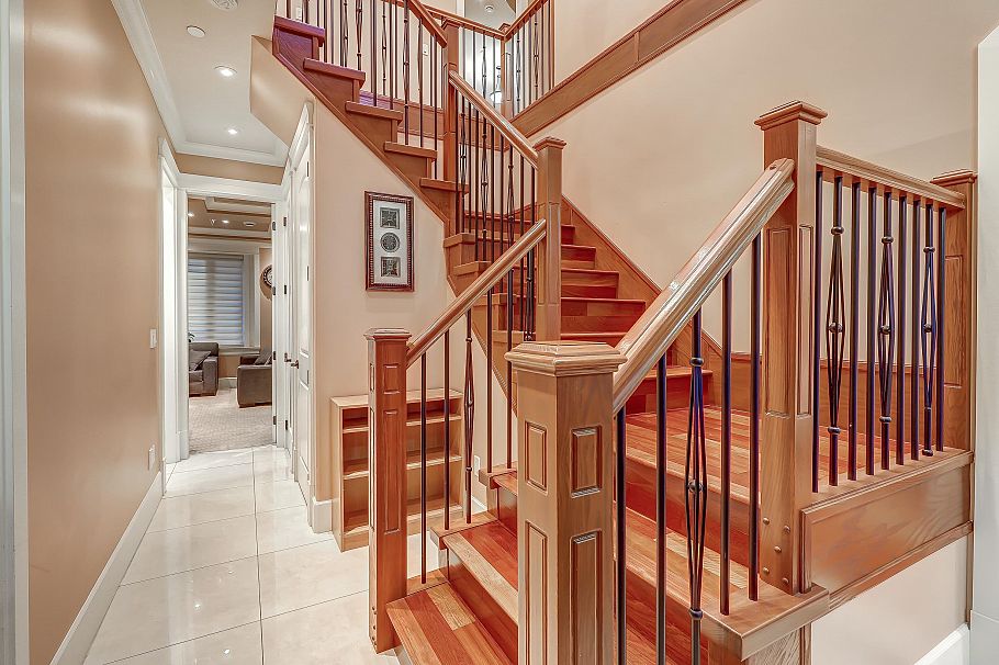 66 W 44th Avenue Vancouver, BC - 4